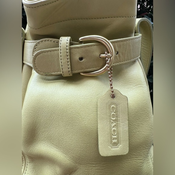 COACH Vintage Belted Soho pouch in leaf (lime green) Leather Bucket Bag - Picture 3 of 13